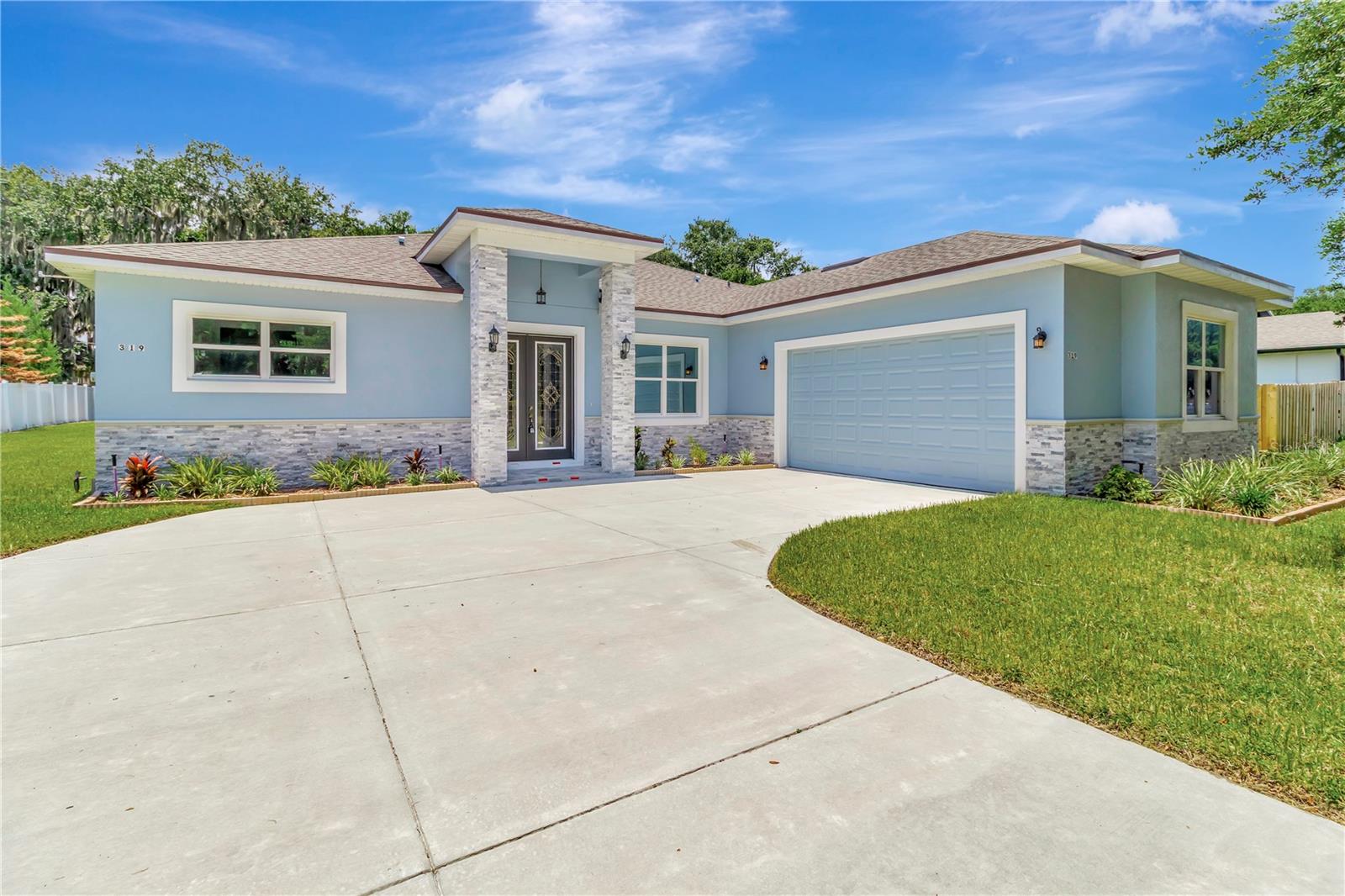 319 Water Shore Dr, Leesburg, FL 34748 photo