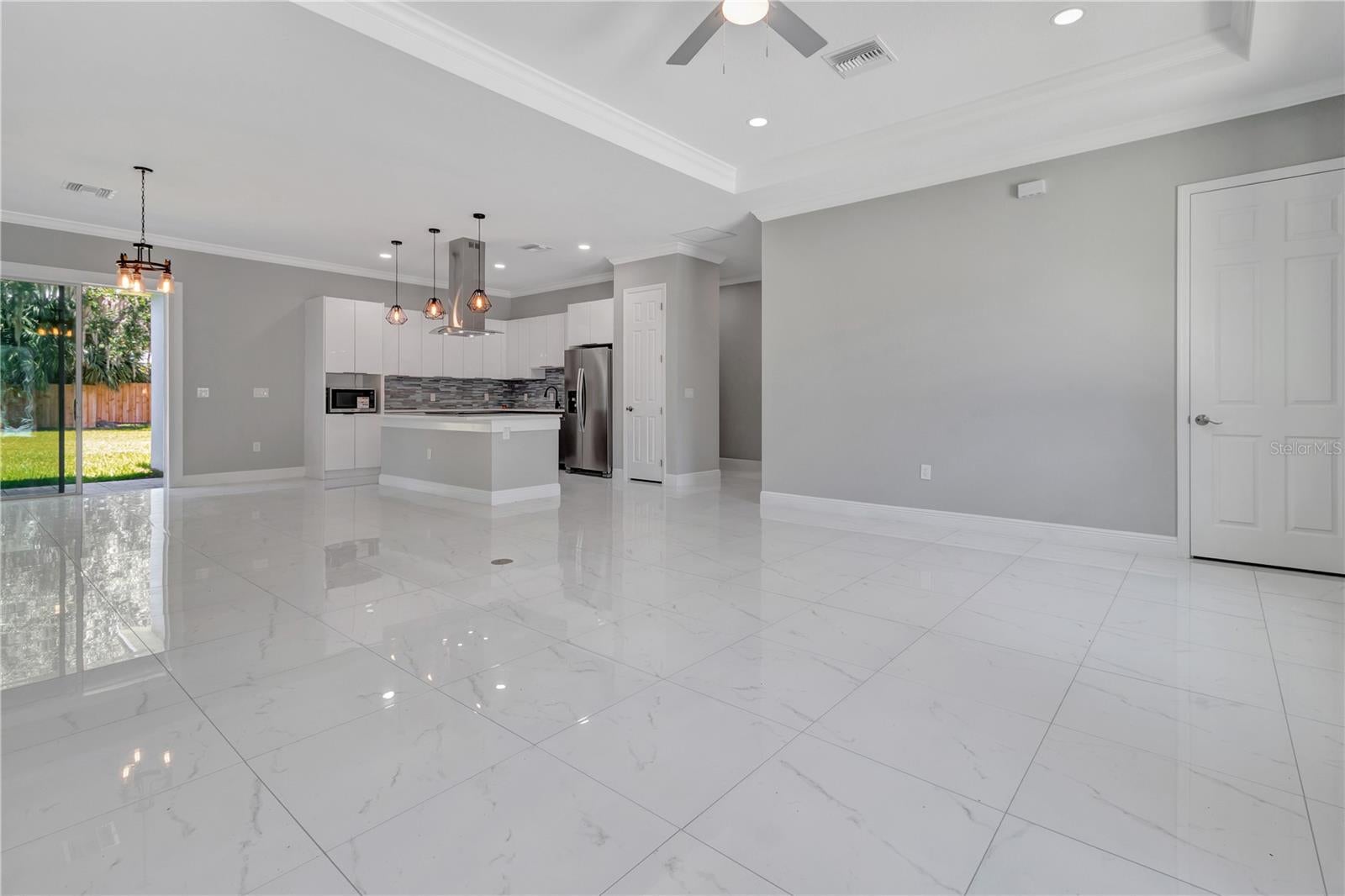 319 Water Shore Dr, Leesburg, FL 34748 photo