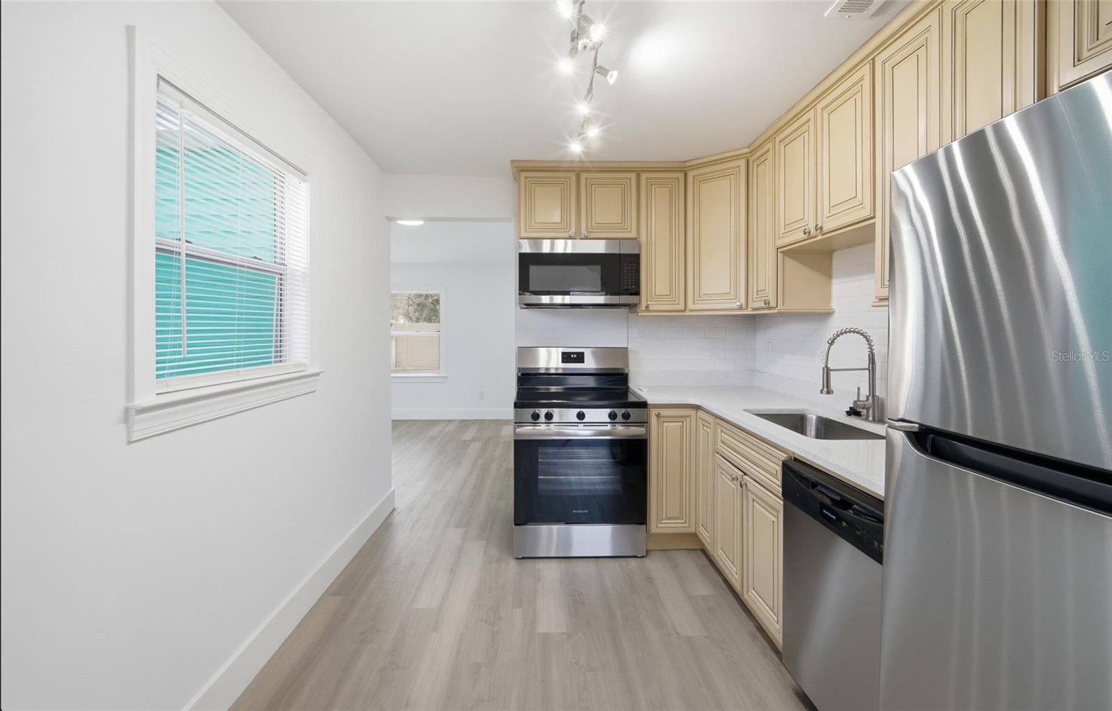 10001 N 20 St, Tampa, FL 33612 photo