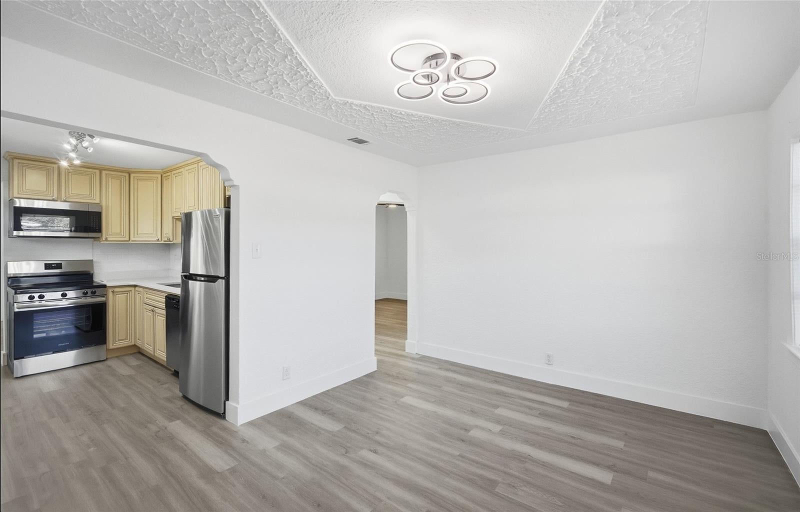 10001 N 20 St, Tampa, FL 33612 photo