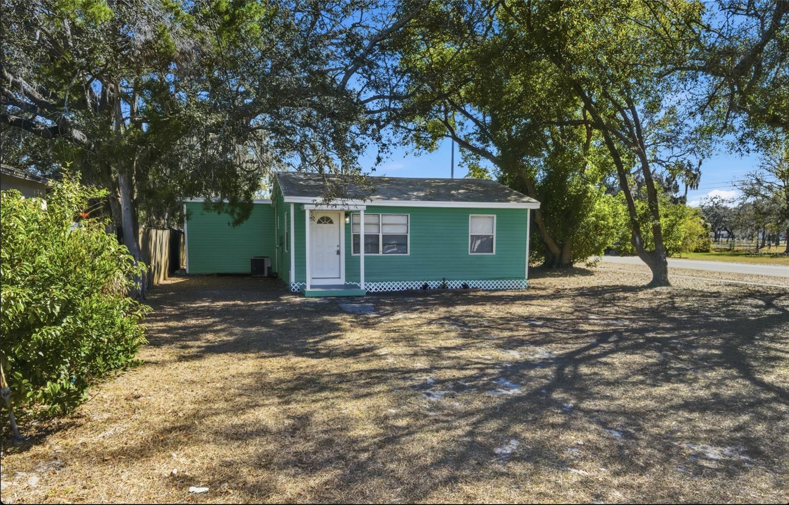 10001 20 St, Tampa, FL 33612