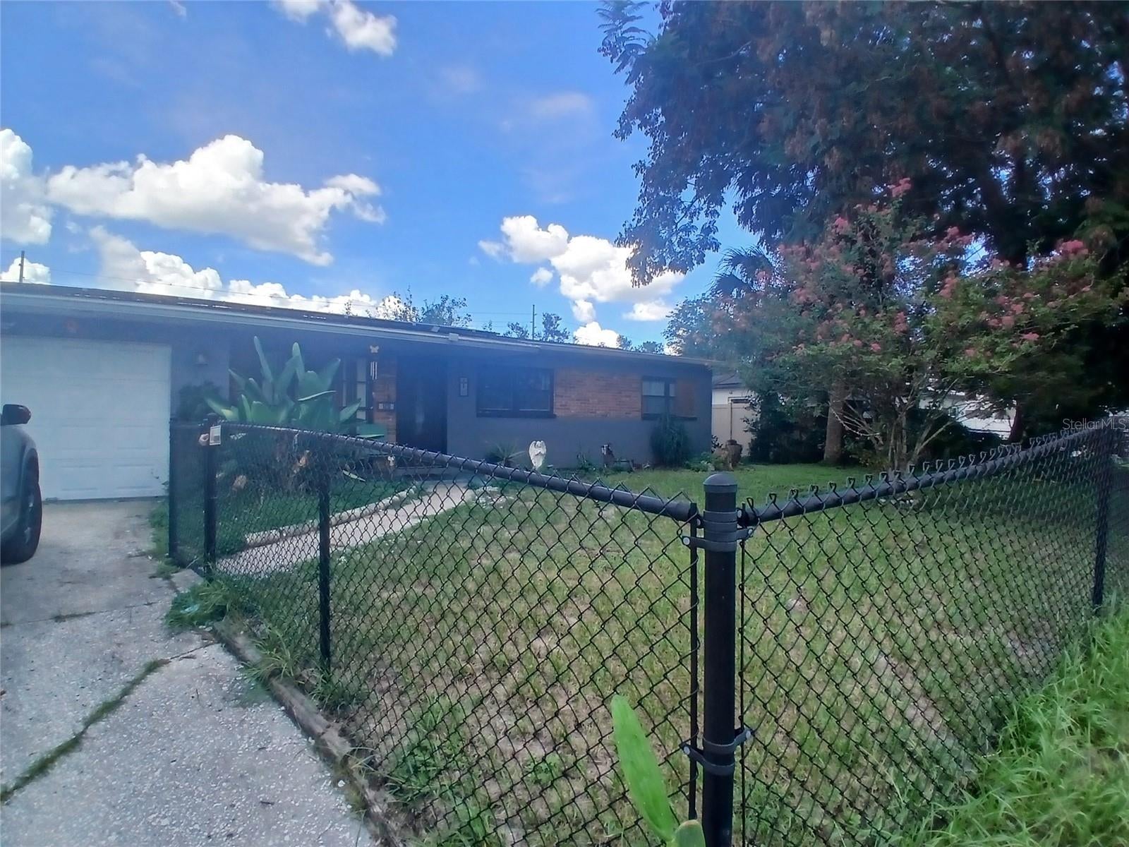 1818 Heather Ave, Tampa, FL 33612 photo