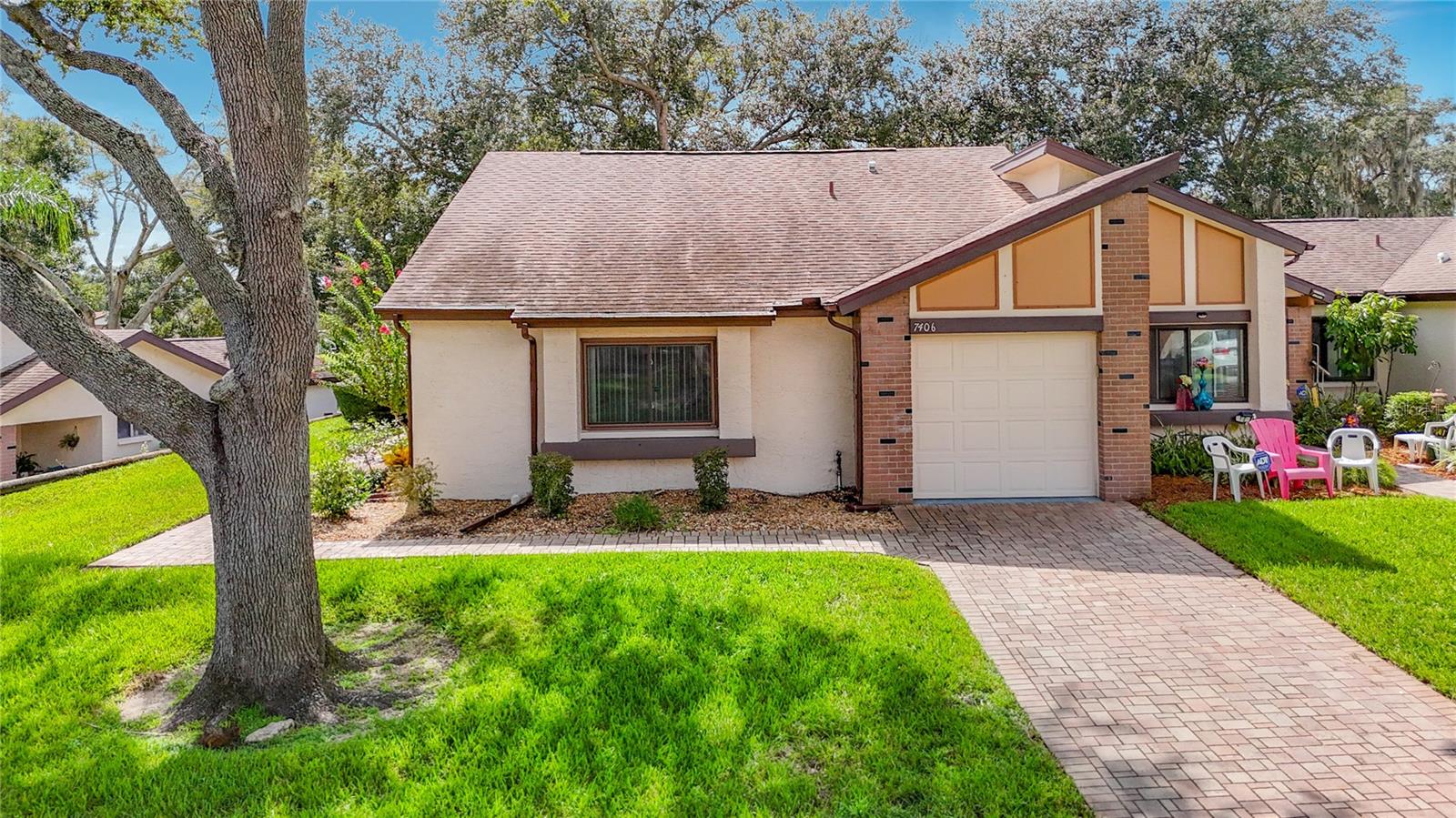 7406 Heather Walk Dr, Weeki Wachee, FL 34613