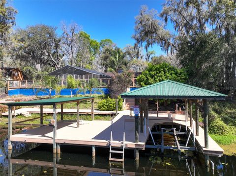 Single Family Residence in MELROSE FL 460 SE 4TH AVENUE 41.jpg