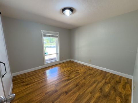 Single Family Residence in MELROSE FL 460 SE 4TH AVENUE 18.jpg