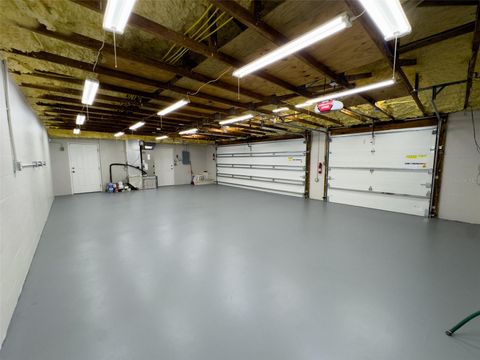 Single Family Residence in MELROSE FL 460 SE 4TH AVENUE 60.jpg