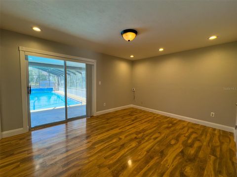 Single Family Residence in MELROSE FL 460 SE 4TH AVENUE 24.jpg
