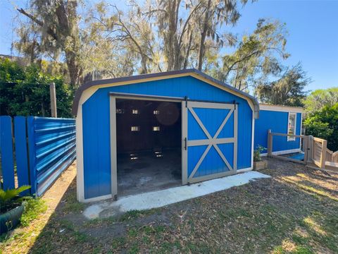 Single Family Residence in MELROSE FL 460 SE 4TH AVENUE 51.jpg