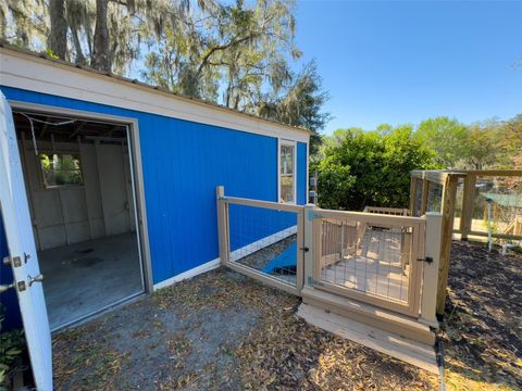Single Family Residence in MELROSE FL 460 SE 4TH AVENUE 53.jpg