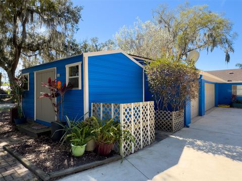 Single Family Residence in MELROSE FL 460 SE 4TH AVENUE 56.jpg