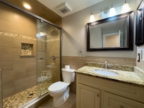 Single Family Residence in MELROSE FL 460 SE 4TH AVENUE 20.jpg
