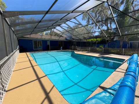 Single Family Residence in MELROSE FL 460 SE 4TH AVENUE 33.jpg
