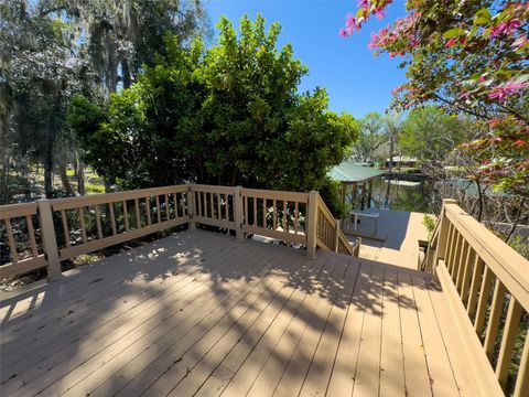 Single Family Residence in MELROSE FL 460 SE 4TH AVENUE 34.jpg