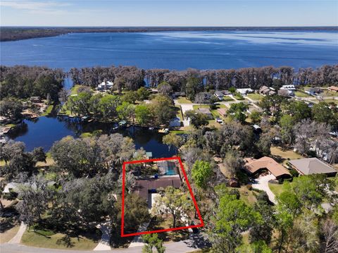 Single Family Residence in MELROSE FL 460 SE 4TH AVENUE 2.jpg