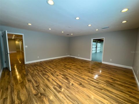Single Family Residence in MELROSE FL 460 SE 4TH AVENUE 17.jpg