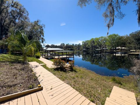 Single Family Residence in MELROSE FL 460 SE 4TH AVENUE 43.jpg