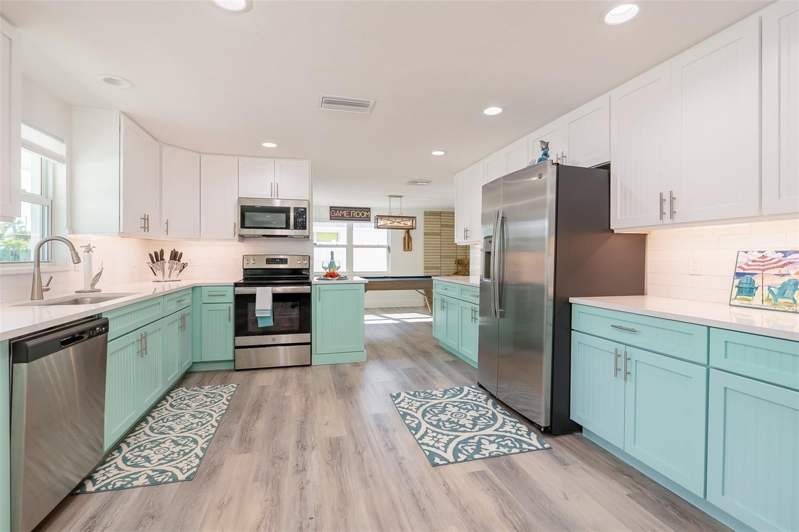 408 71 St, Holmes Beach, FL 34217 photo