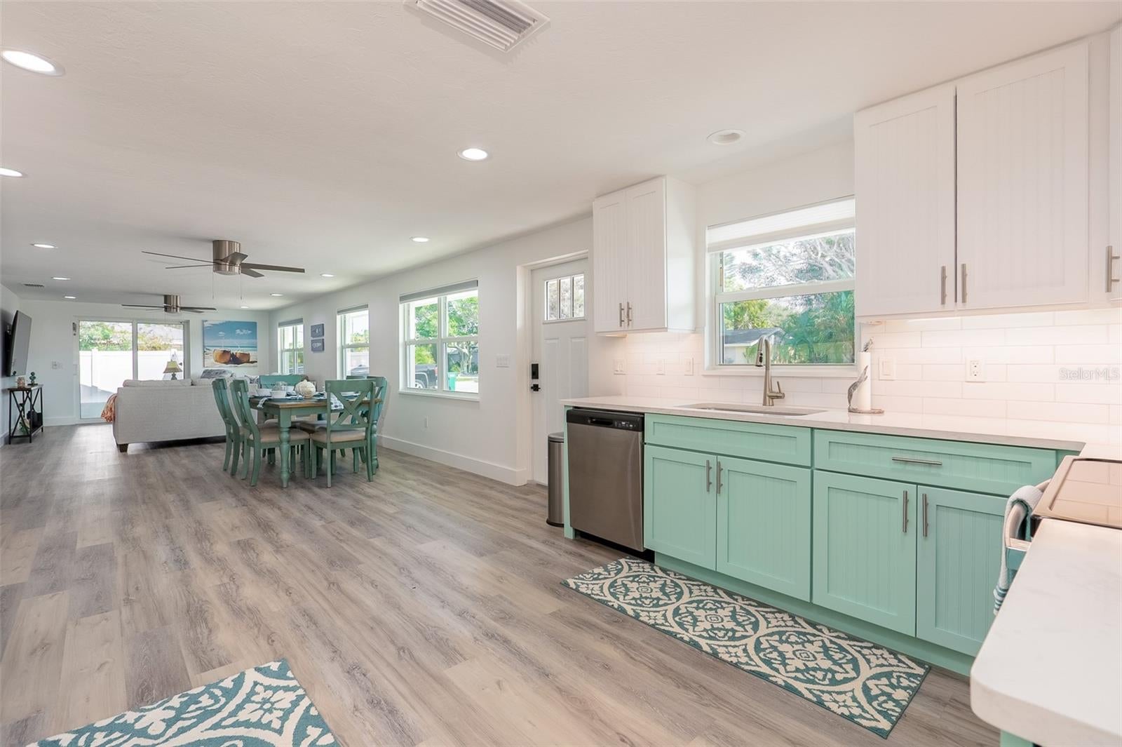 408 71 St, Holmes Beach, FL 34217 photo