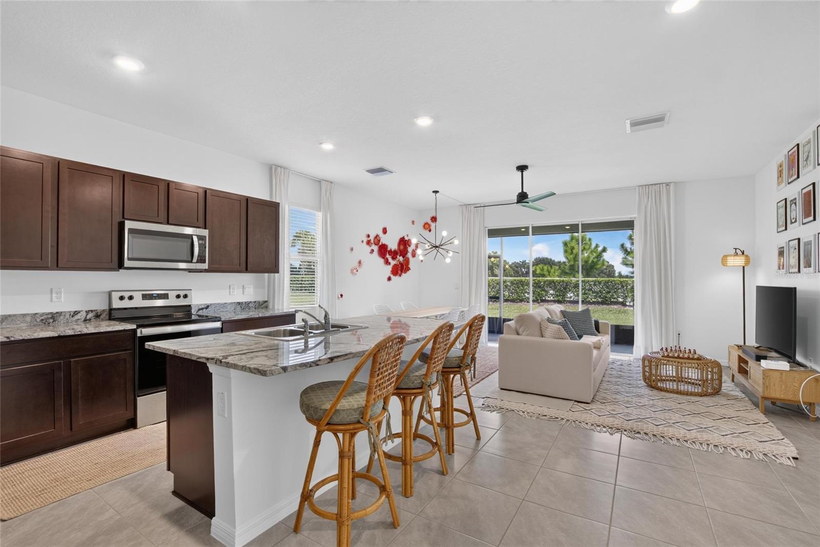 3816 Sunflower Field Pl, Plant City, FL 33565 photo