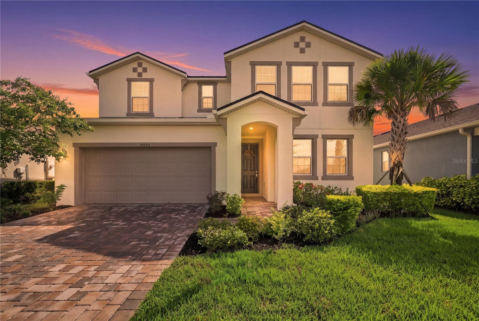 19780 Blue Pond Dr, Lutz, FL 33558
