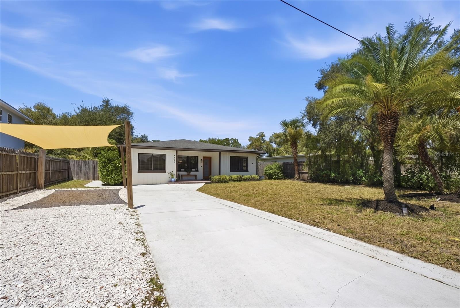 4925 Remington Dr, Sarasota, FL 34234 photo