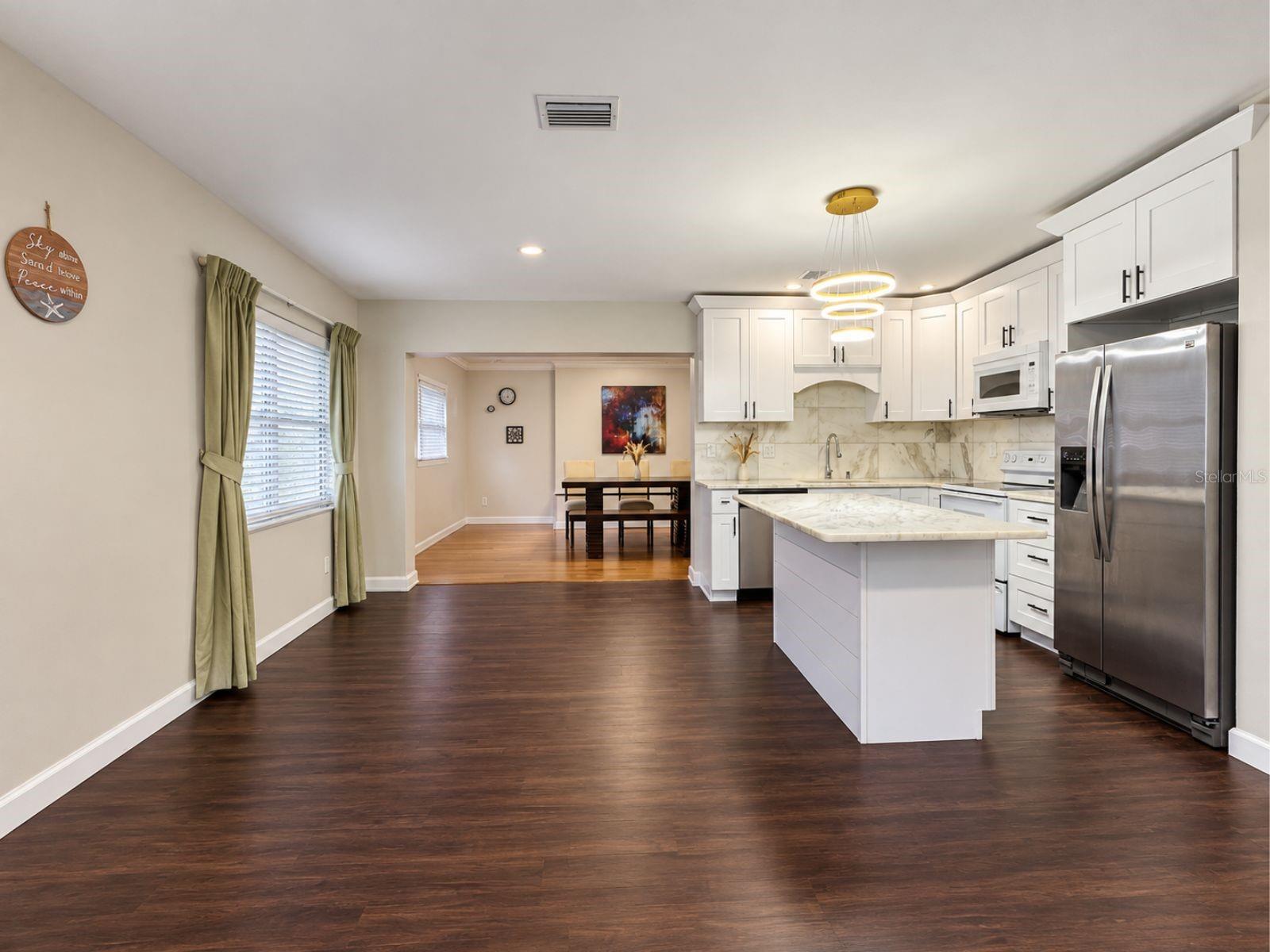 7035 Orkney Ave, Saint Petersburg, FL 33709 photo