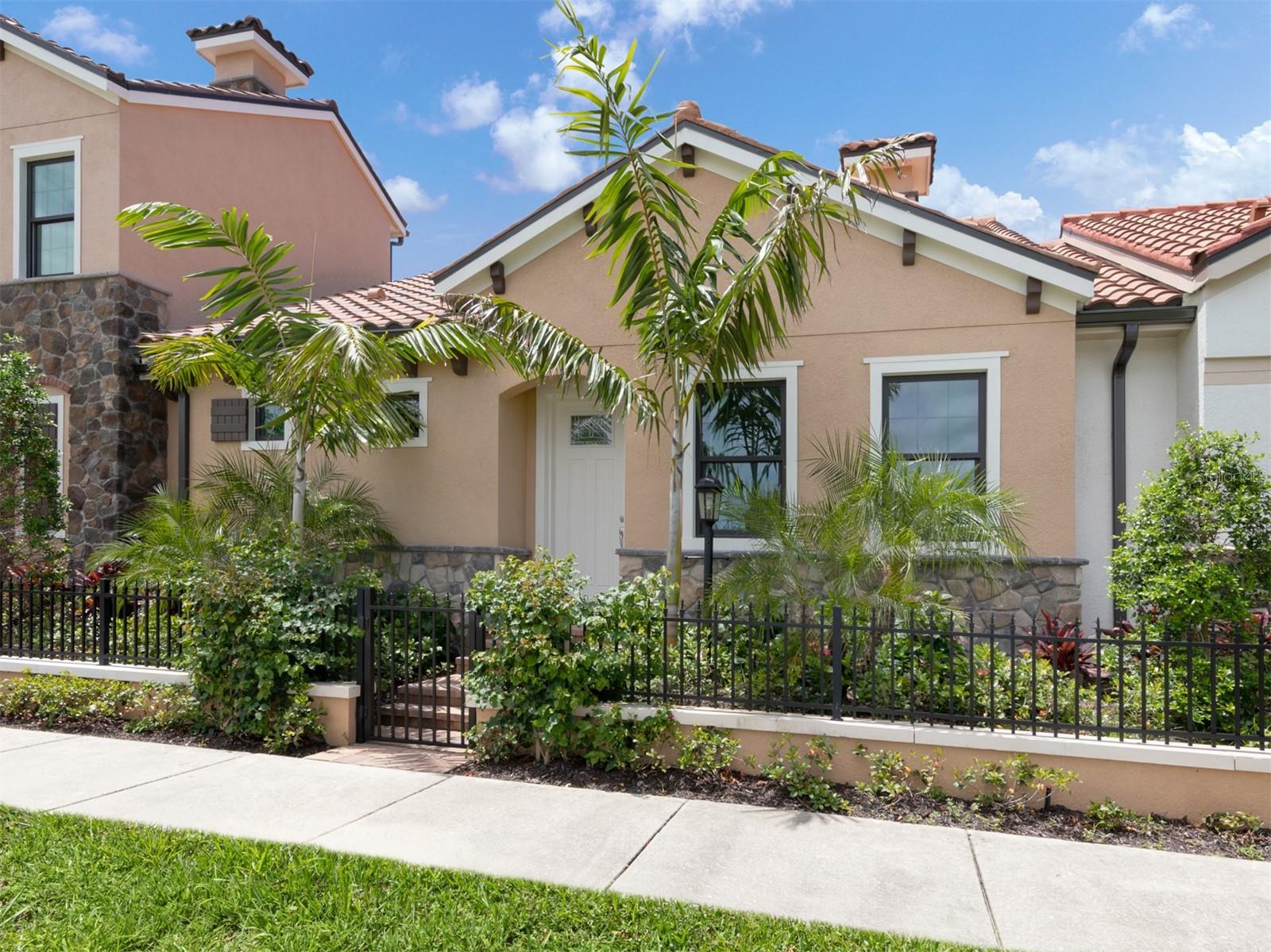 930 Venice Ave, Venice, FL 34285