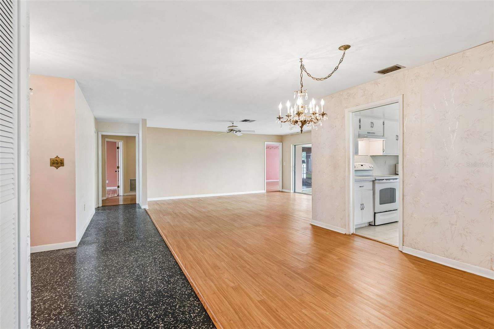14363 Neptune Rd, Seminole, FL 33776 photo