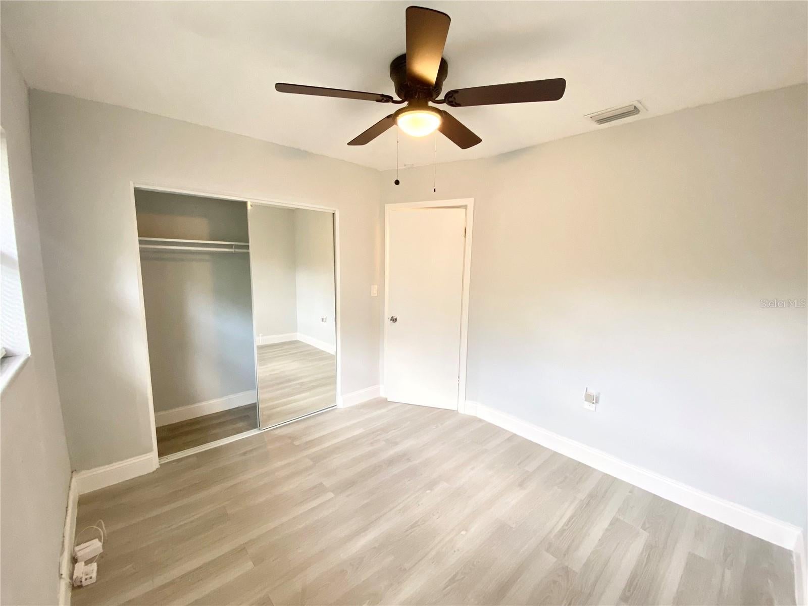 2343 8 St, Saint Petersburg, FL 33705 photo