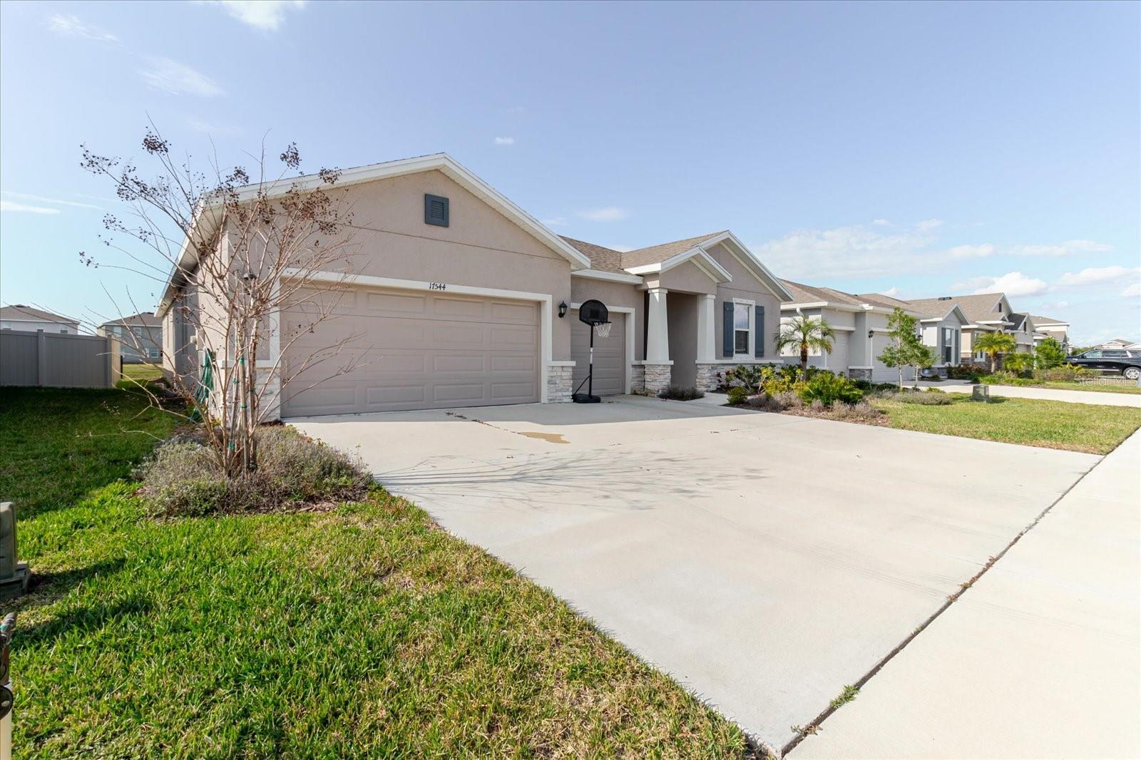 17544 Cantarina Cv, Bradenton, FL 34211 photo
