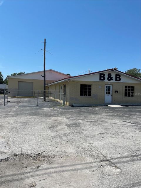 Warehouse in LAKELAND FL 2019 E MAIN STREET.jpg