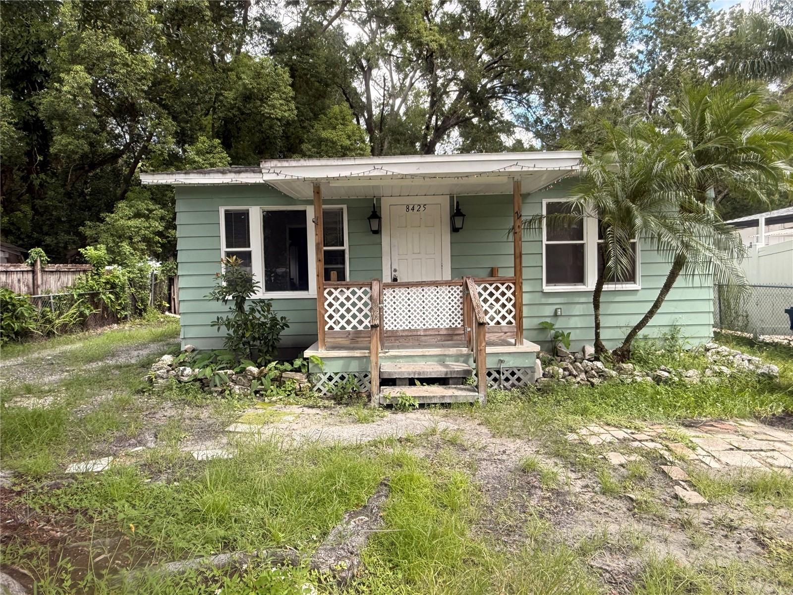 8425 Jones Ave, Tampa, FL 33604