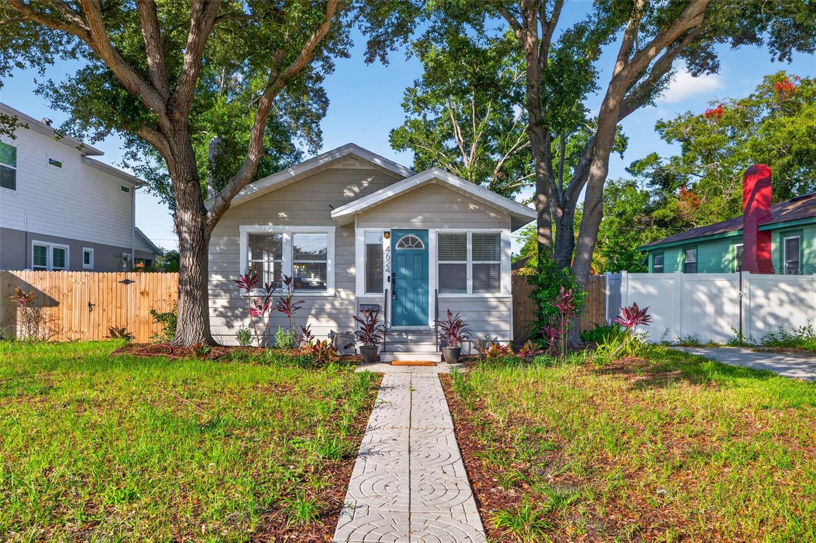 4624 Iris St, Saint Petersburg, FL 33714 photo