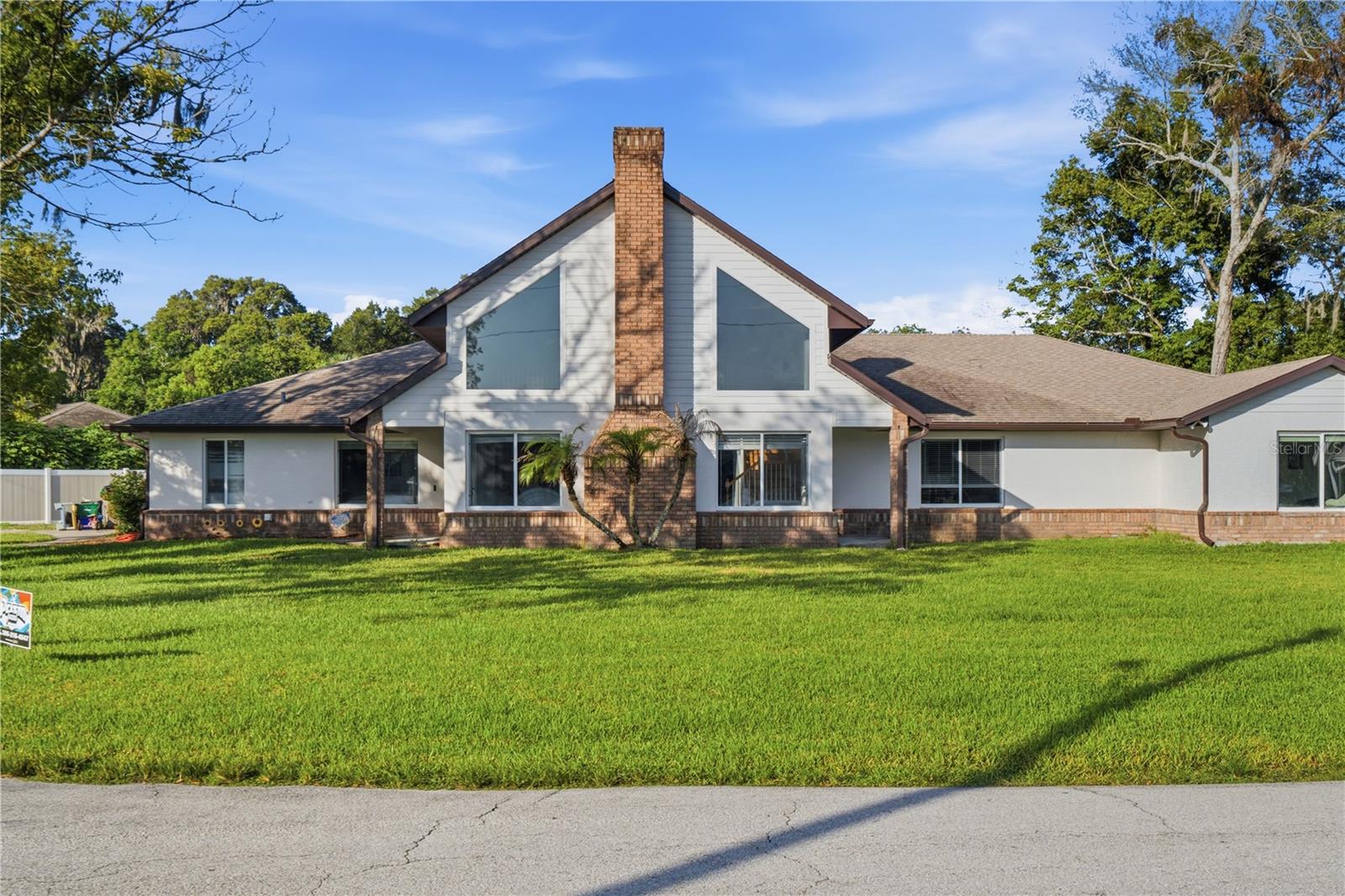 212 Pleasant St, Lake Helen, FL 32744