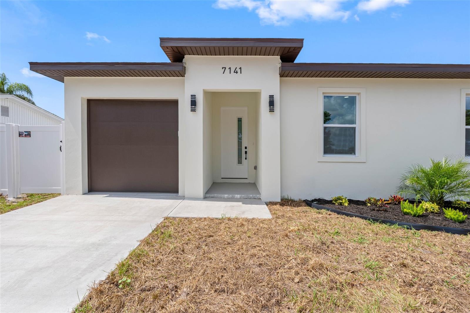 7141 Ivanhoe Dr, Port Richey, FL 34668