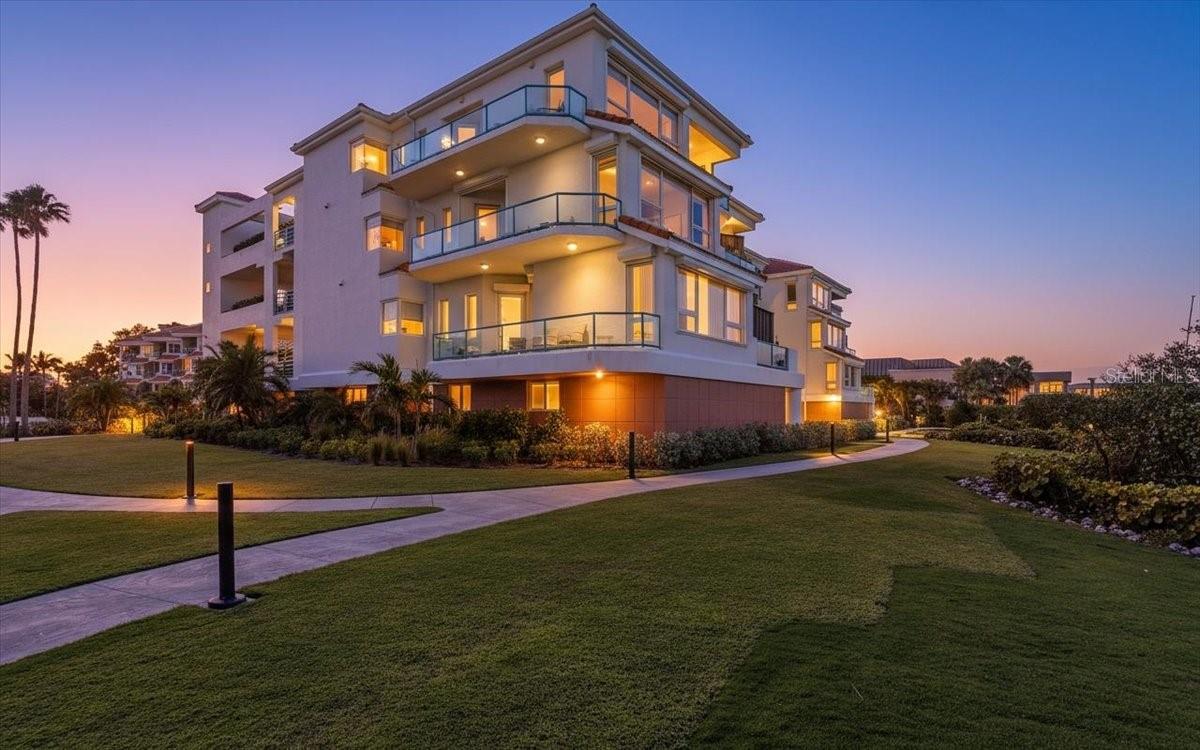 380 Gulf Of Mexico Dr, Longboat Key, FL 34228