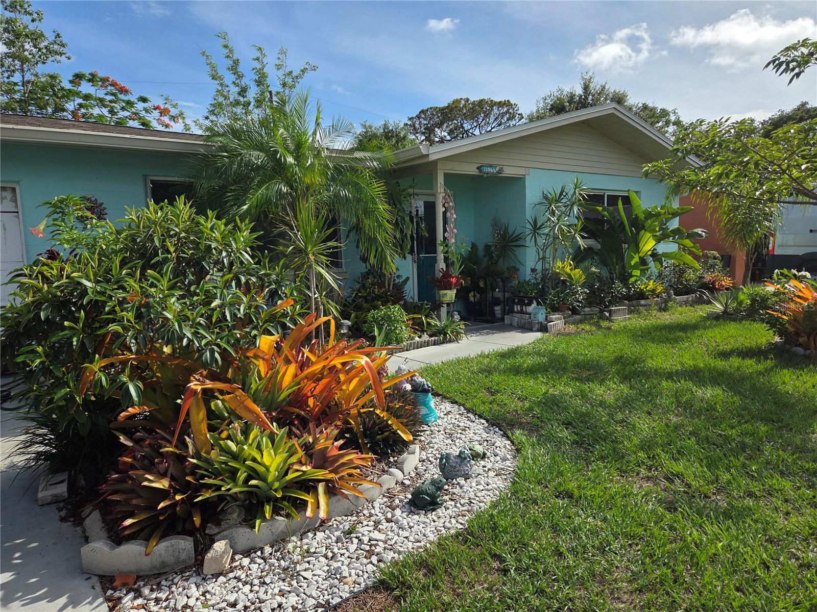 11066 102 Ave, Seminole, FL 33778 photo