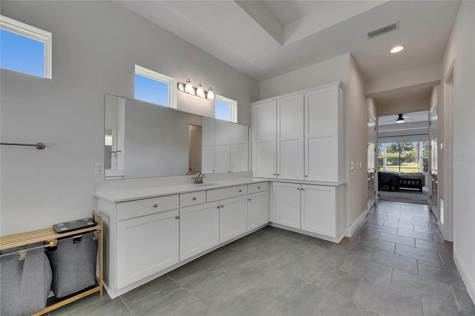 Single Family Residence in DADE CITY FL 13539 CARRYBACK DRIVE 47.jpg
