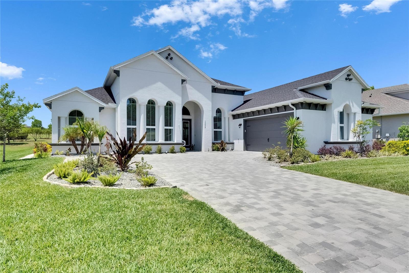Single Family Residence in DADE CITY FL 13539 CARRYBACK DRIVE 1.jpg