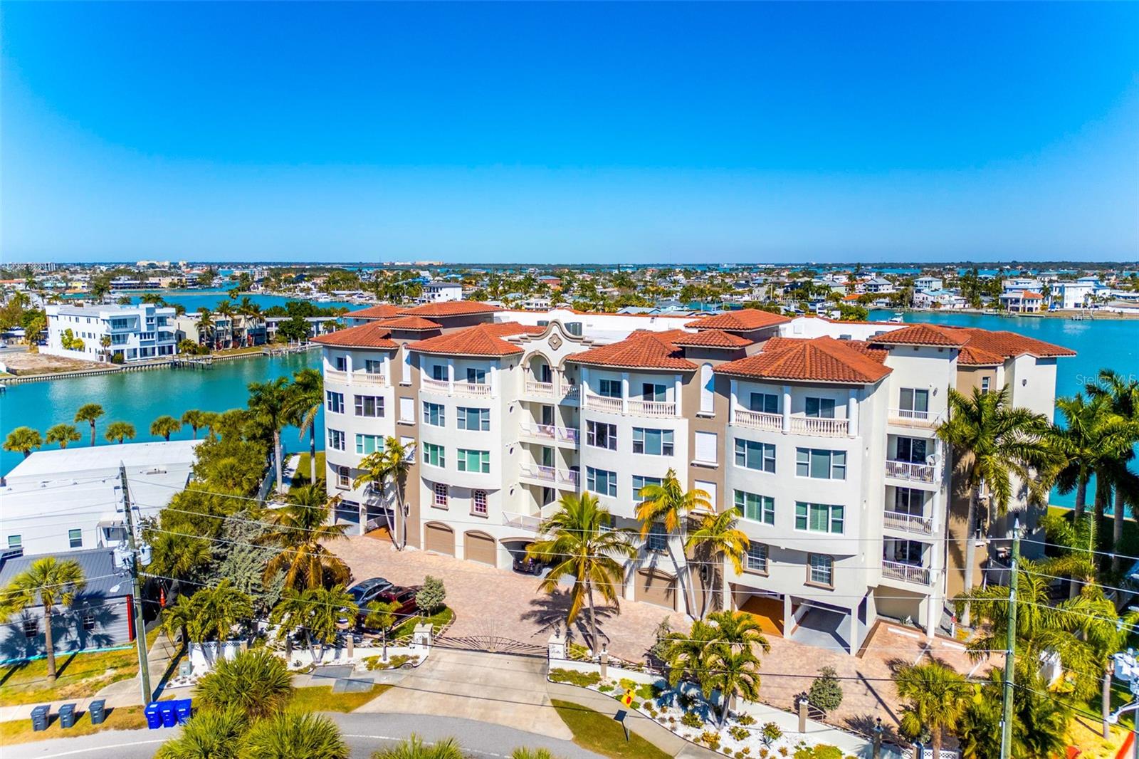 220 108 Ave, Treasure Island, FL 33706