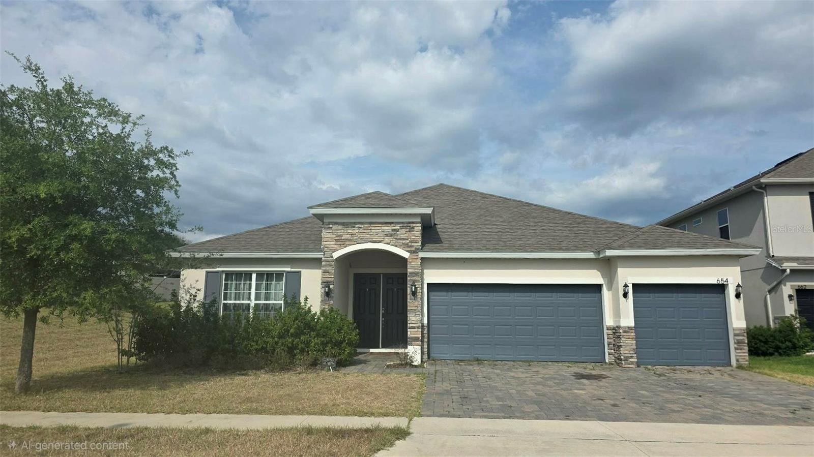 654 Avila Pl, Howey In The Hills, FL 34737