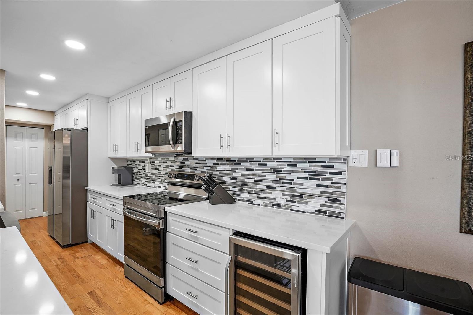 10355 Paradise Blvd #1010 1011, Saint Petersburg, FL 33706 photo