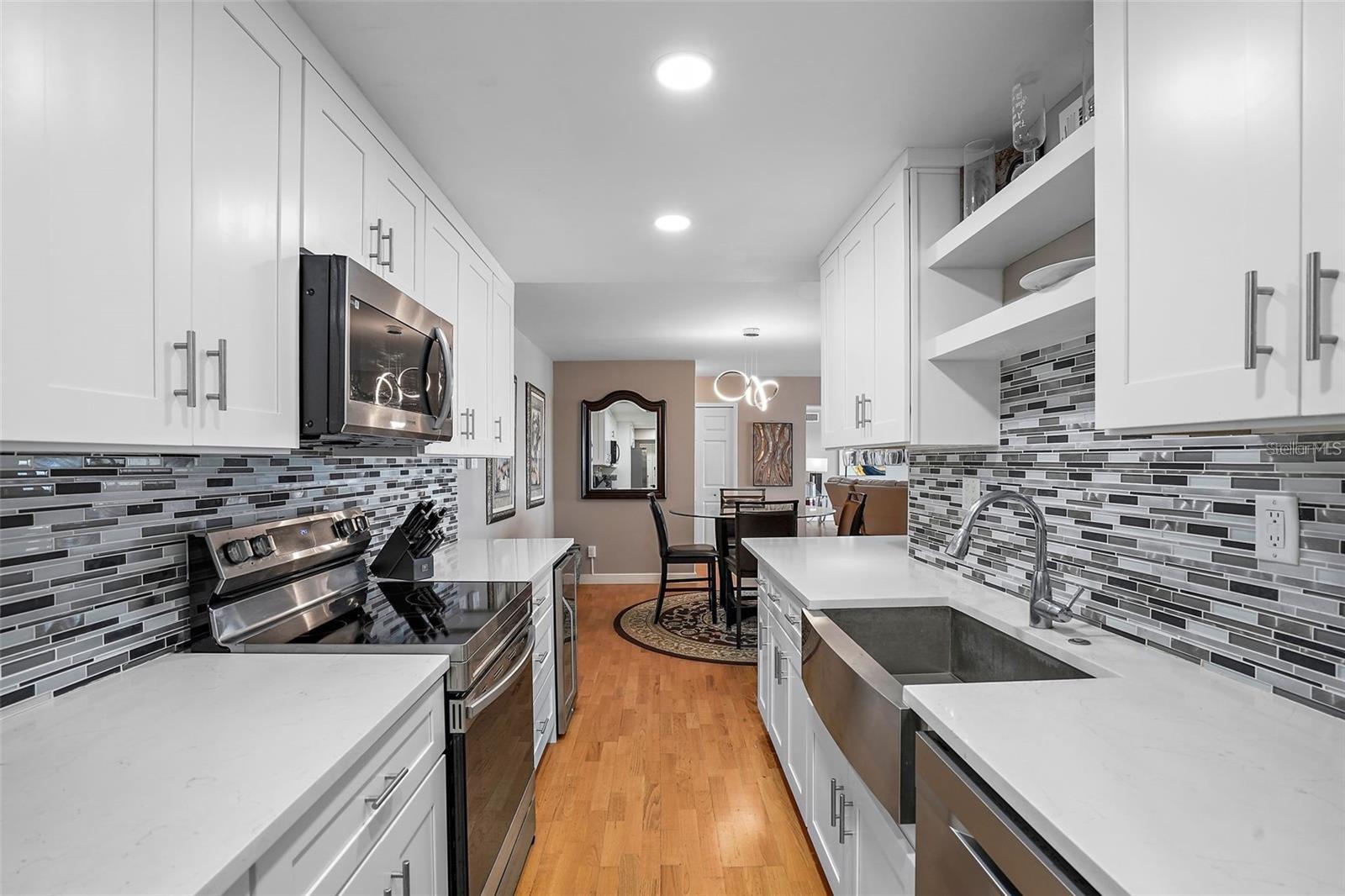 10355 Paradise Blvd #1010 1011, Saint Petersburg, FL 33706 photo