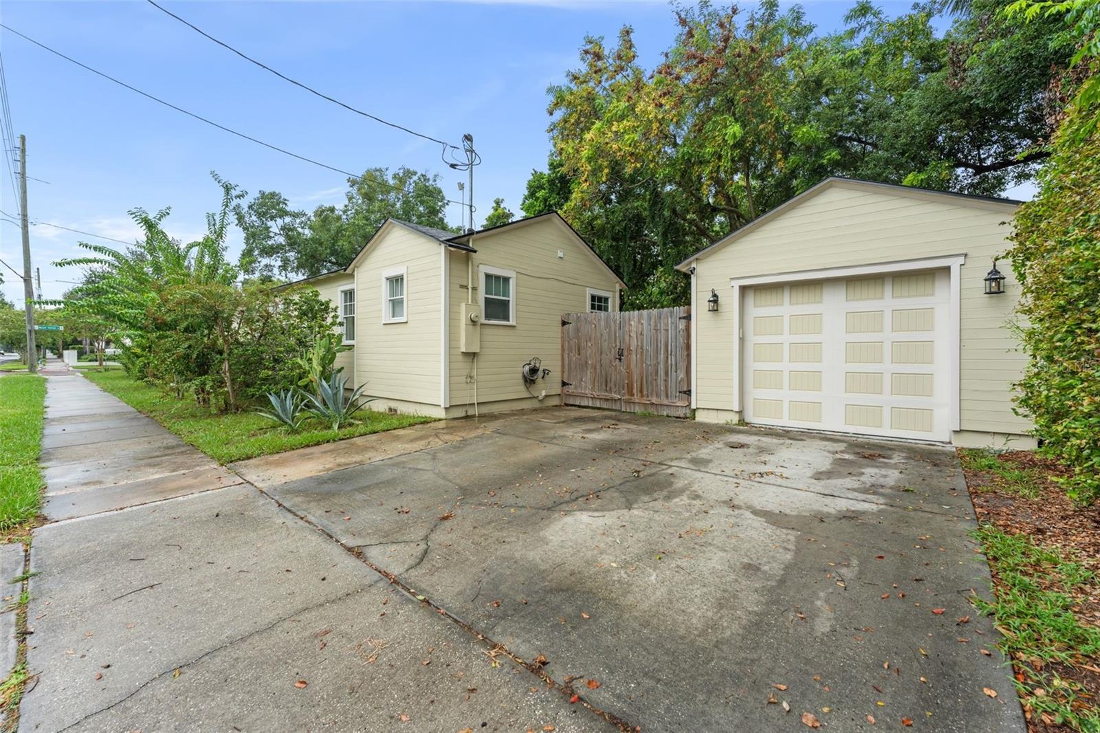 1527 Mount Vernon St, Orlando, FL 32803 photo