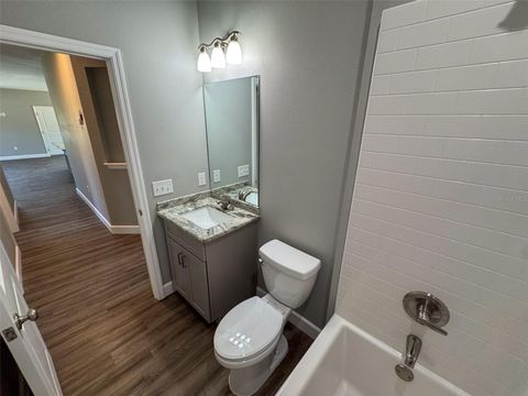 Single Family Residence in MELROSE FL 4141 SE 8TH AVENUE 16.jpg