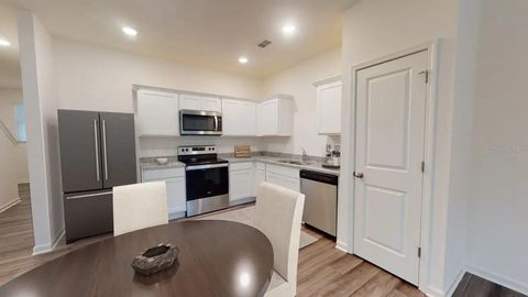 Townhouse in DADE CITY FL 11831 SYLVIA STREET 6.jpg