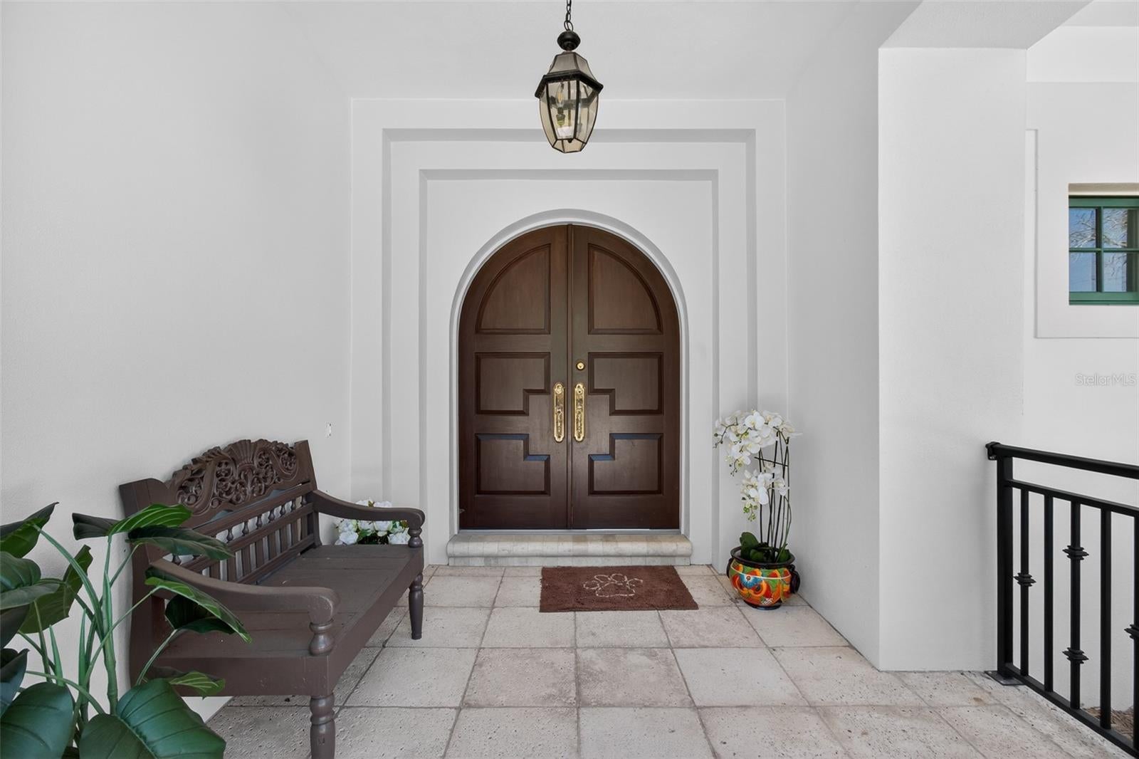 1100 Tortuga Cir, Saint Petersburg, FL 33702 photo