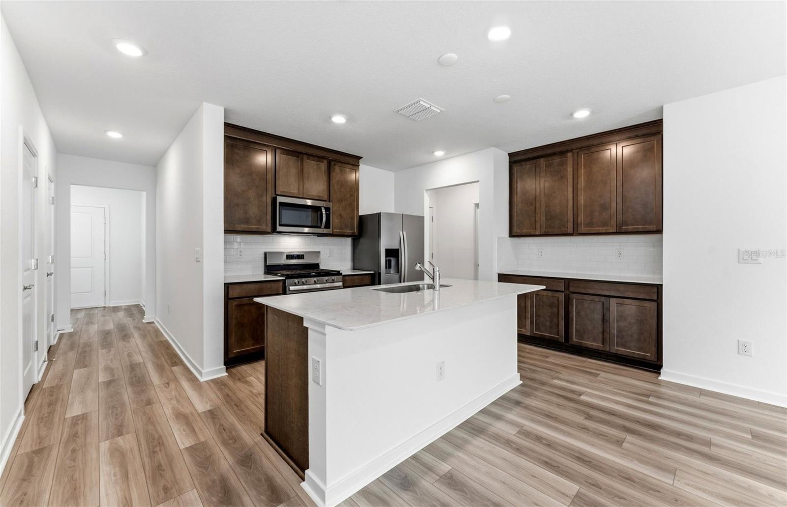 33452 Binding Ties Ln, Wesley Chapel, FL 33545 photo