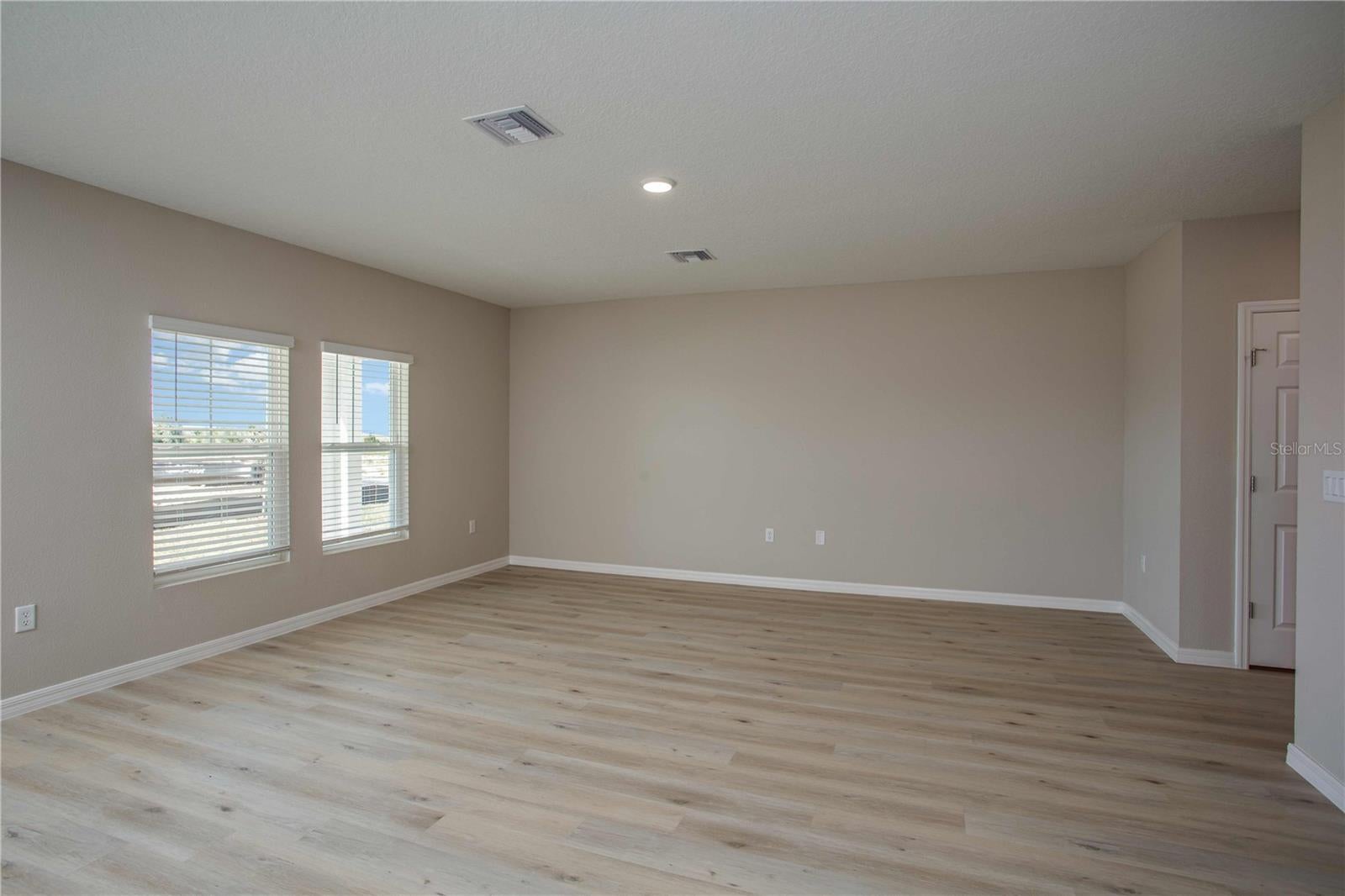 9062 Belleview Forest Pass, Dade City, FL 33525 photo