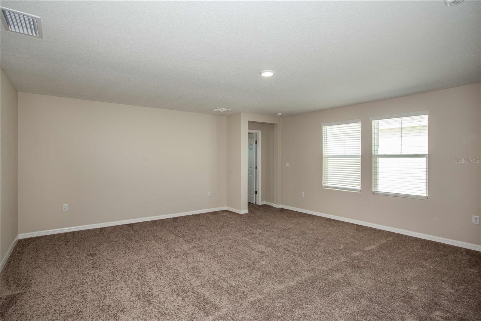 9062 Belleview Forest Pass, Dade City, FL 33525 photo